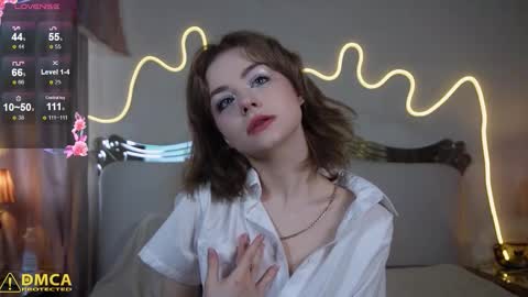 butterfly__girl online show from 10.15.25