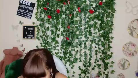 Snapshot of butterflybootyy chatting on 11.05.25 butterfly booty online show from 11.05.25