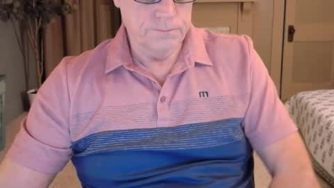 Snapshot of buttnakedfun954737 chatting on 01.19.25 Miles online show from 01.19.25