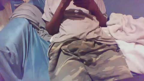 Snapshot of buzsy chatting on 12.08.24 Buzsy online show from 12.08.24