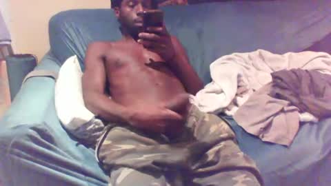 Snapshot of buzsy chatting on 12.08.24 Buzsy online show from 12.08.24