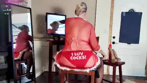 Bee and John online show from 12.17.25