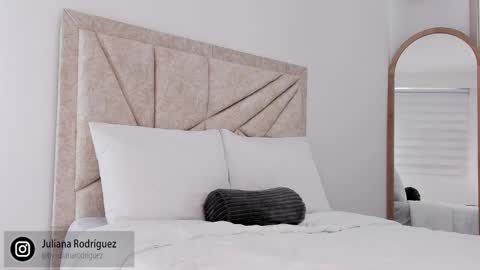 Snapshot of by_juliana chatting on 10.20.25 online show from 10.20.25