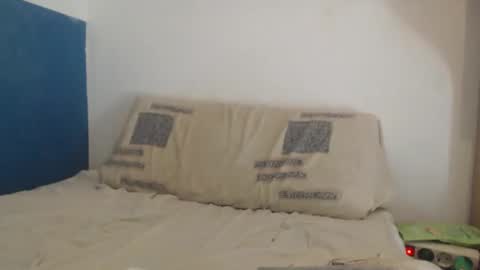 Snapshot of c0llinfarrell chatting on 12.02.24 Collin Farrel online show from 12.02.24