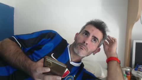 Snapshot of c0llinfarrell chatting on 12.08.24 Collin Farrel online show from 12.08.24