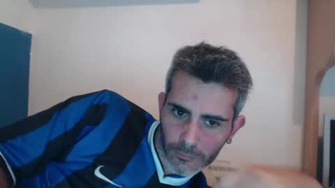 Snapshot of c0llinfarrell chatting on 12.08.24 Collin Farrel online show from 12.08.24