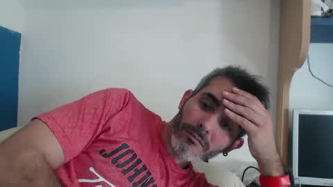 Snapshot of c0llinfarrell chatting on 12.15.24 Collin Farrel online show from 12.15.24