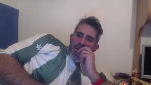 Snapshot of c0llinfarrell chatting on 12.28.24 Collin Farrel online show from 12.28.24