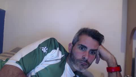 Snapshot of c0llinfarrell chatting on 12.28.24 Collin Farrel online show from 12.28.24