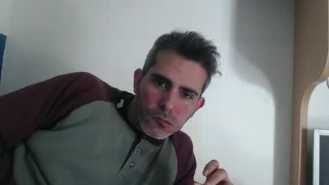 Snapshot of c0llinfarrell chatting on 12.31.24 Collin Farrel online show from 12.31.24