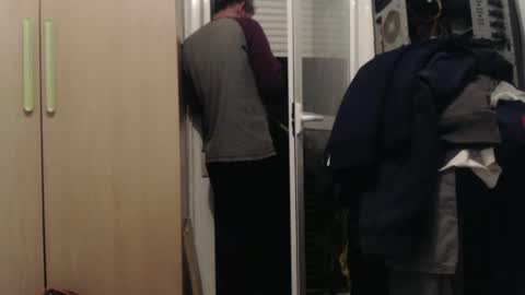 Snapshot of c0llinfarrell chatting on 01.01.25 Collin Farrel online show from 01.01.25