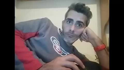 Snapshot of c0llinfarrell chatting on 01.02.25 Collin Farrel online show from 01.02.25