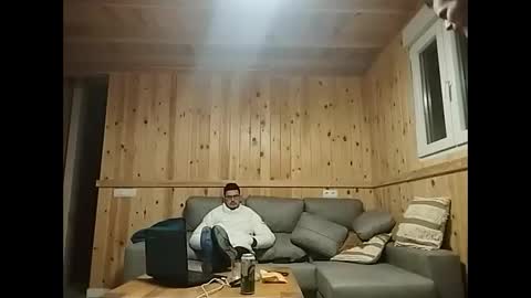 Snapshot of c0llinfarrell chatting on 01.12.25 Collin Farrel online show from 01.12.25