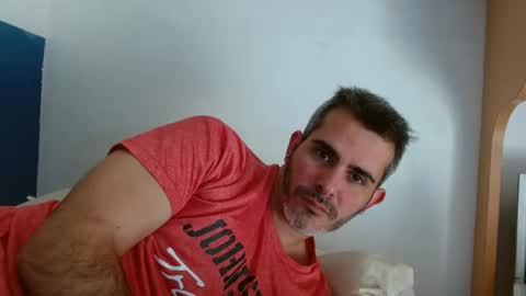 Snapshot of c0llinfarrell chatting on 01.18.25 Collin Farrel online show from 01.18.25