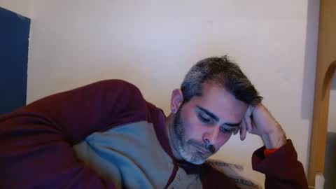 Snapshot of c0llinfarrell chatting on 01.19.25 Collin Farrel online show from 01.19.25