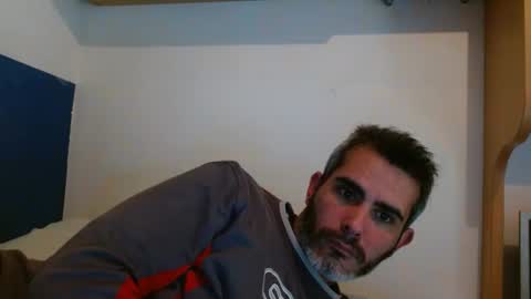 Snapshot of c0llinfarrell chatting on 01.26.25 Collin Farrel online show from 01.26.25