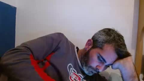 Snapshot of c0llinfarrell chatting on 01.26.25 Collin Farrel online show from 01.26.25