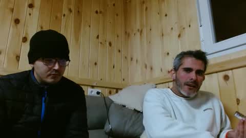 Snapshot of c0llinfarrell chatting on 02.04.25 Collin Farrel online show from 02.04.25