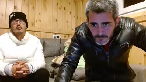 Snapshot of c0llinfarrell chatting on 02.09.25 Collin Farrel online show from 02.09.25