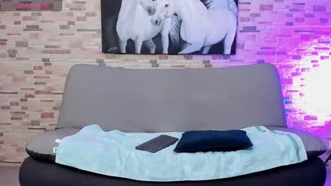 Snapshot of c_ooll01 chatting on 10.04.25 Alexis Eric - Independent Model online show from 10.04.25