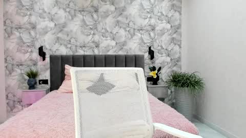 Lita online show from 12.21.25