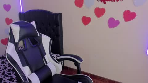 caelisse_cb online show from 04.04.26