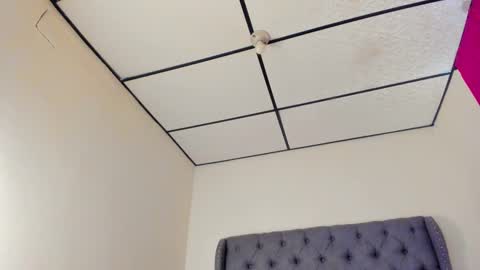 Snapshot of caitlingomez0 chatting on 10.17.25 caitlingomez0 online show from 10.17.25