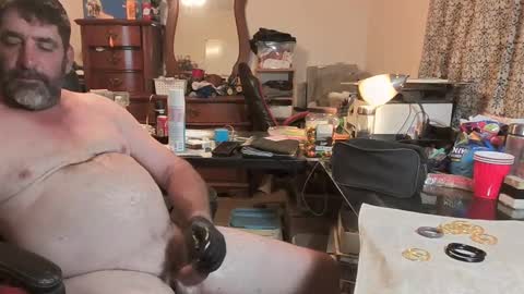 Snapshot of cajunbator2 chatting on 10.07.25 cajunbator2 online show from 10.07.25