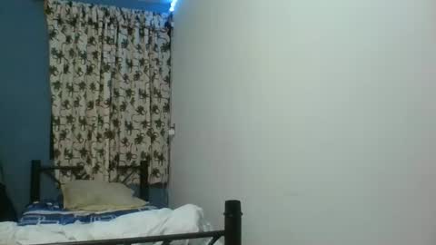 Snapshot of calienteh0t chatting on 12.24.24 calienteh0t online show from 12.24.24