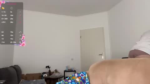 Snapshot of caliiie_of chatting on 09.13.25 Caliiie of online show from 09.13.25