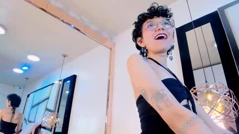 Snapshot of calioperoux chatting on 03.01.26 Caliope online show from 03.01.26