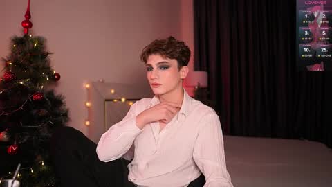 Snapshot of call__me_leo chatting on 12.18.24 Call me Leo online show from 12.18.24
