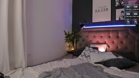 Snapshot of call__me_leo chatting on 12.28.24 Call me Leo online show from 12.28.24