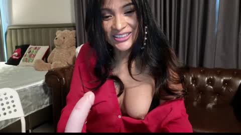 Call Me Linda online show from 01.20.25
