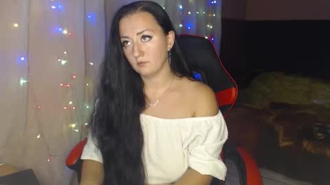 Snapshot of call_me_shaya chatting on 10.16.25 Shaya online show from 10.16.25