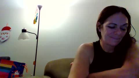 Snapshot of calli_girl420 chatting on 12.11.24 Calli online show from 12.11.24