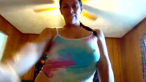Snapshot of calli_girl420 chatting on 10.08.25 Calli online show from 10.08.25