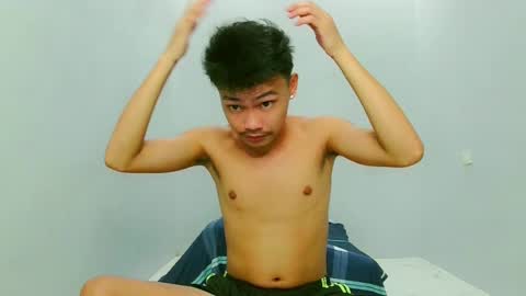 Snapshot of callmebabyceejay_ chatting on 04.10.26 Ceejay online show from 04.10.26