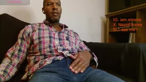 My name is Robert  Dont be shysay hi I love to chat. For requests or dirty talk please use tips  online show from 01.17.26