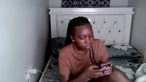 Snapshot of callmemonday chatting on 09.14.25 Monday online show from 09.14.25