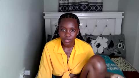 Snapshot of callmemonday chatting on 09.16.25 Monday online show from 09.16.25