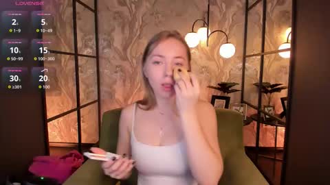 Nora online show from 11.07.25