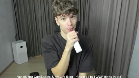 Hey I am Calvin  online show from 10.08.25