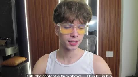 Hey I am Calvin  online show from 04.15.26