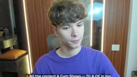 Snapshot of calvin_loves_you chatting on 04.19.26 Hey I am Calvin online show from 04.19.26