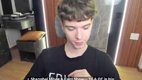 Hey I am Calvin  online show from 06.27.26