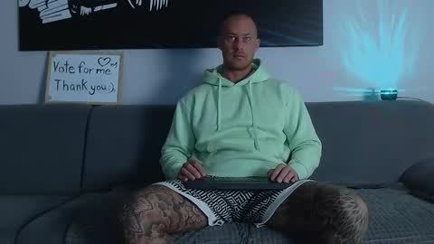Calvin  online show from 12.03.24