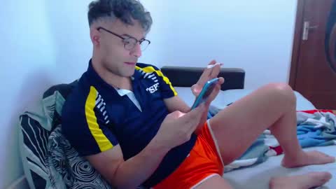 Snapshot of calvinjohnlad chatting on 01.05.25 Calvinjohnlad online show from 01.05.25