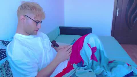 Snapshot of calvinjohnlad chatting on 01.20.25 Calvinjohnlad online show from 01.20.25