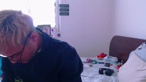 Snapshot of calvinjohnlad chatting on 02.18.25 Calvinjohnlad online show from 02.18.25